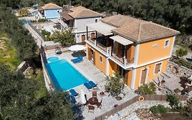 Delphinus Villas-Villa Nikitas